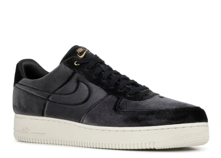 Nike AIR FORCE 1 LOW '07 PREMIUM 'BLACK VELOUR' sneakers, black