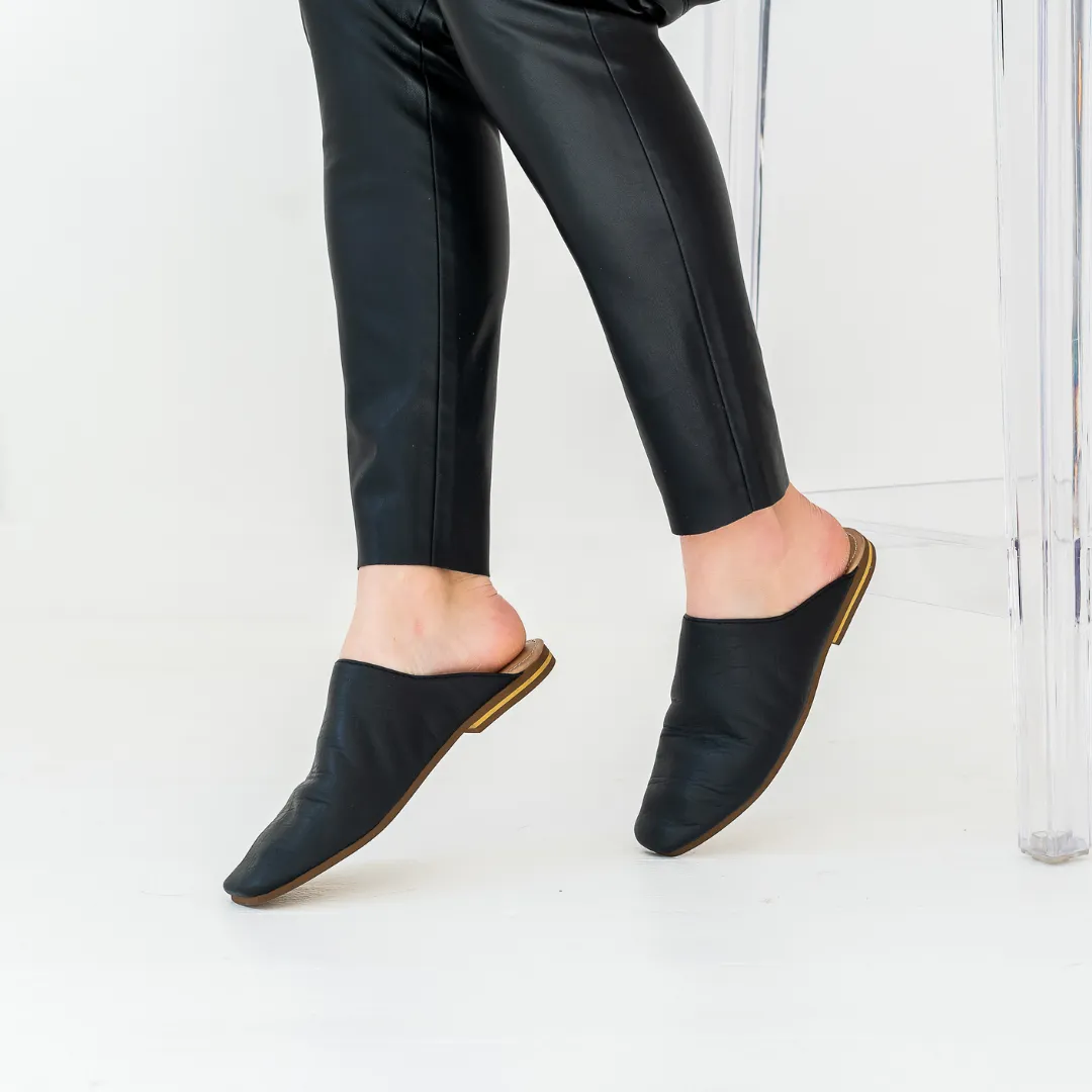 The Leather Square Toe Mule - Black Croc Print - Size 3