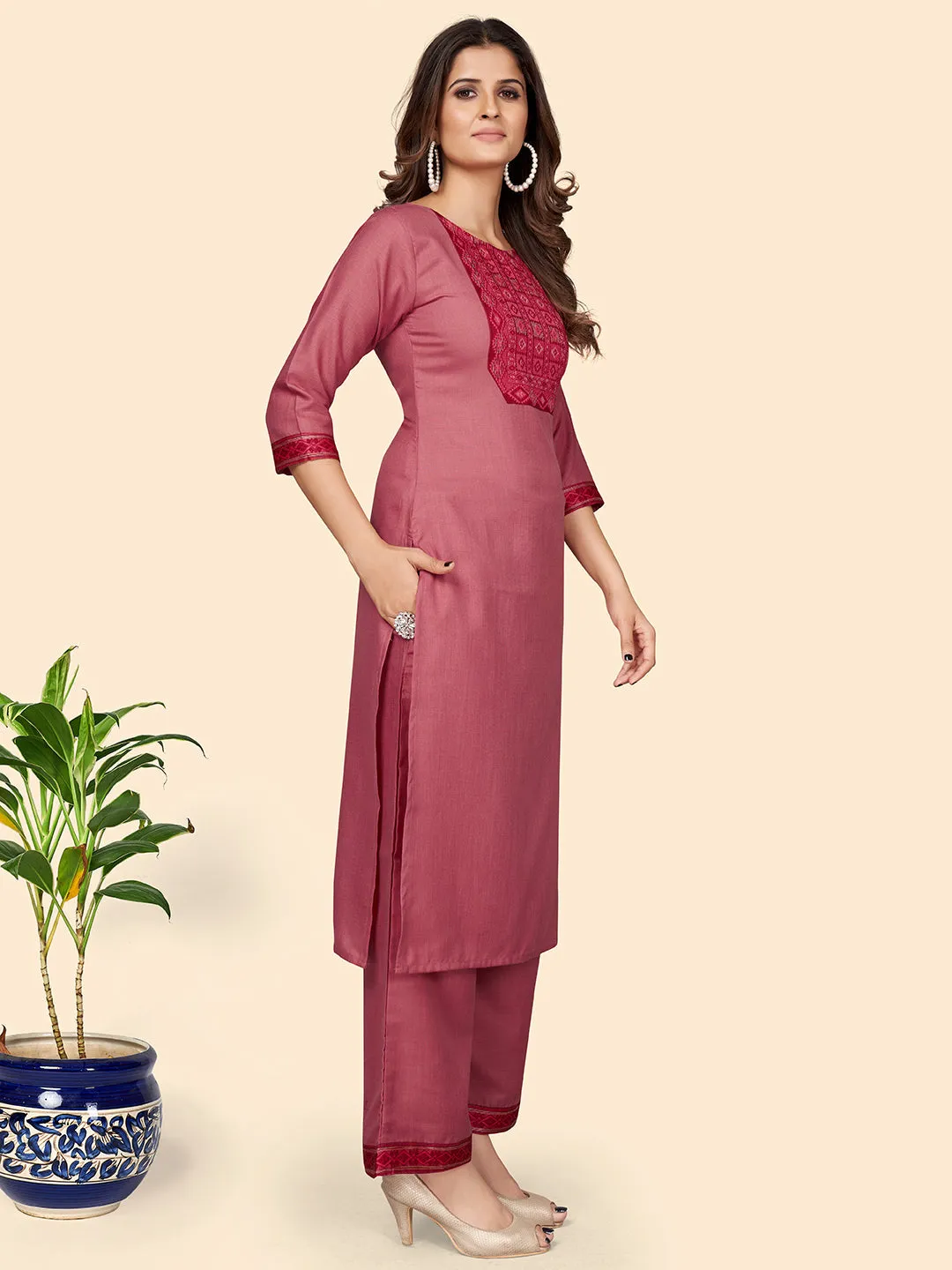 Women'S Printed Straight Cotton Blend Pink Stitched Kurta Palazzo With Dupatta